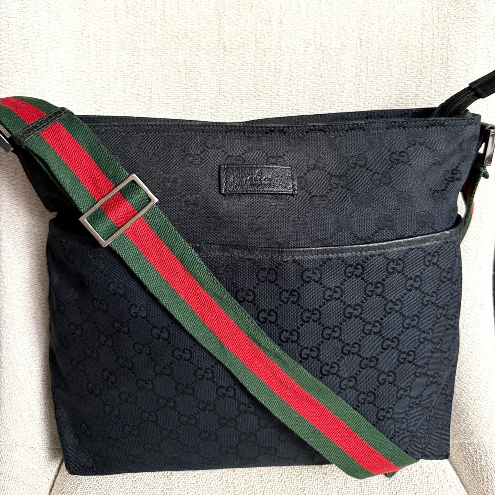 Gucci authentic black monogram canvas messanger bag unisex ribbon strap - Picture 3 of 16